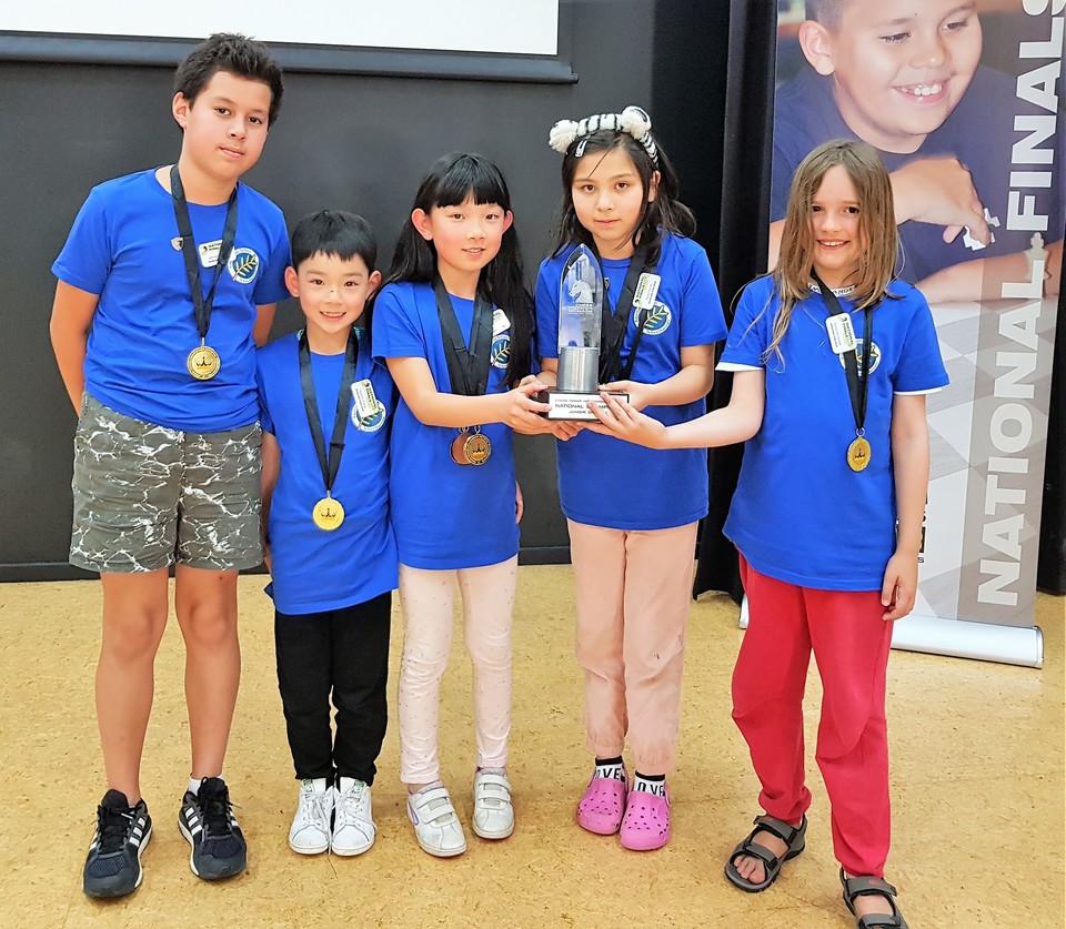 Chess Power National Finals 2018 Junior division champions - Kaurilands School